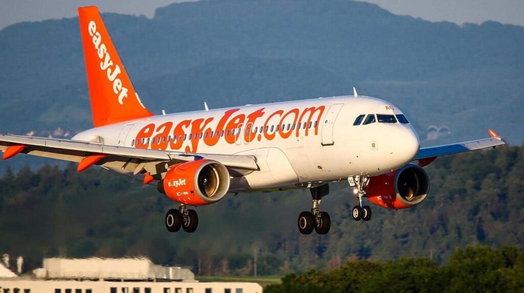 Easyjet lands at Malaga