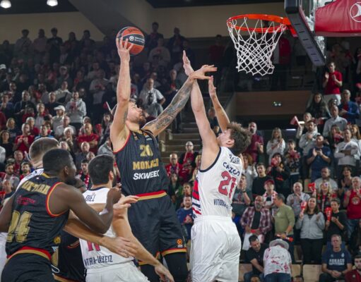 Manilva albergará evento internacional de baloncesto Monaco and Baskonia play in Sabinillas