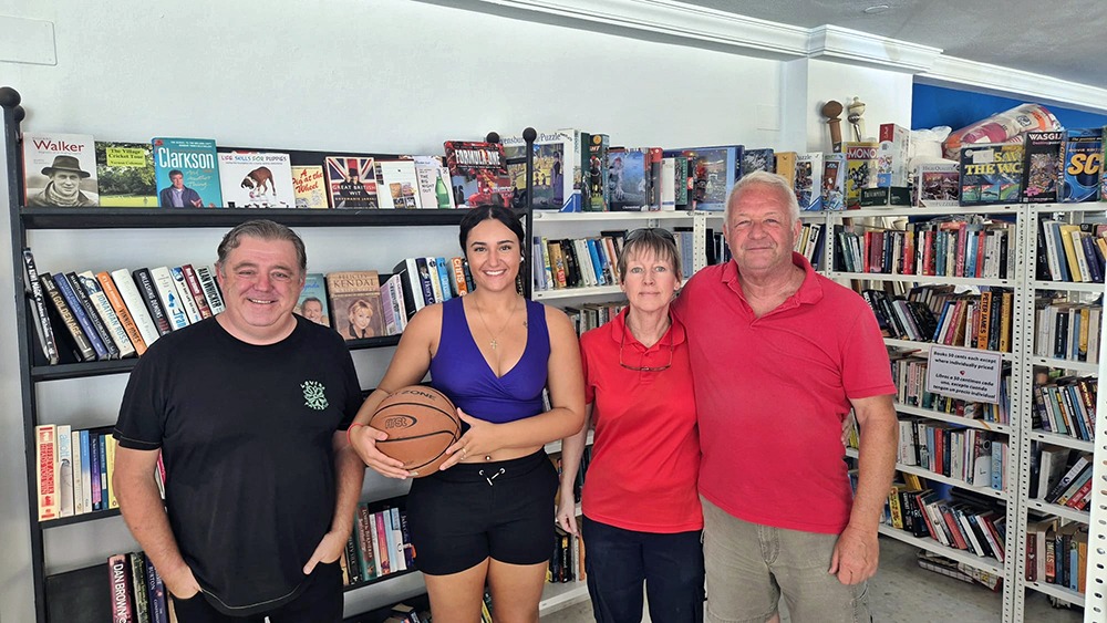 Violeta Rojas Narváez with the team at the Saint George Charity