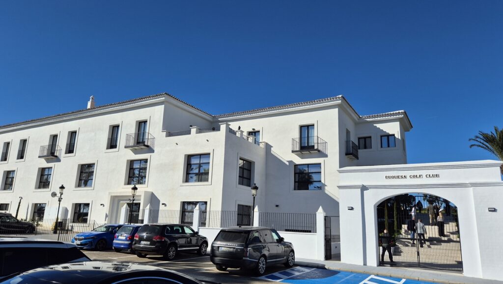 Duquesa Golf Club House and Casa Suites